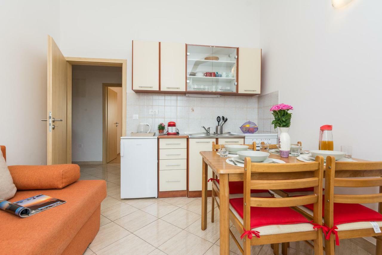 Apartments Blandona Биоград-на-Мору Экстерьер фото